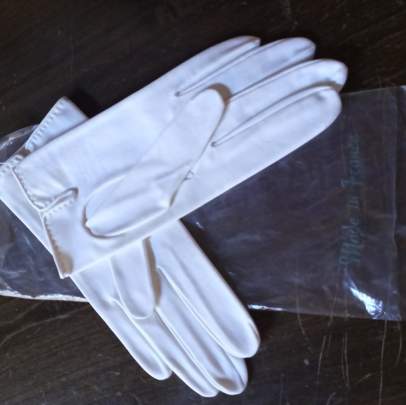 Vintage Christian Dior gloves - Picture 1 of 2